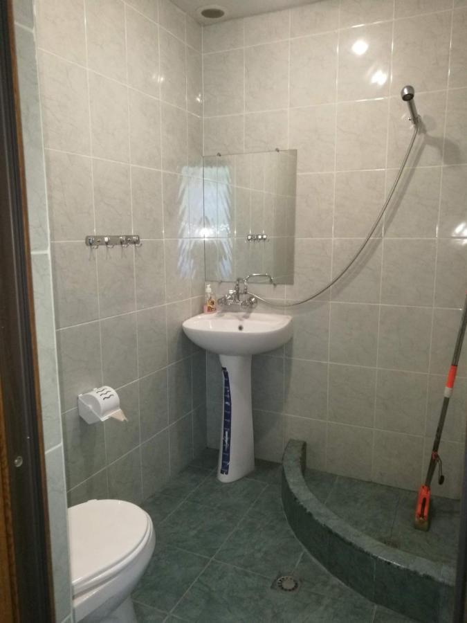 Artyomi Toon Apartman Dilisan Kültér fotó