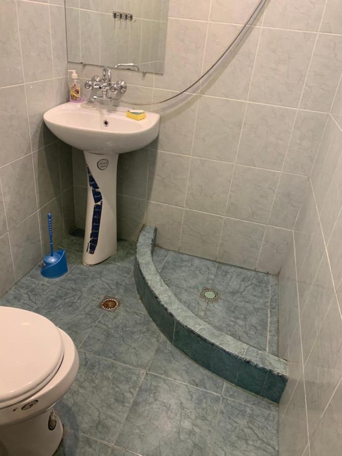 Artyomi Toon Apartman Dilisan Kültér fotó