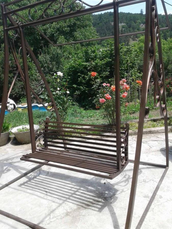 Artyomi Toon Apartman Dilisan Kültér fotó