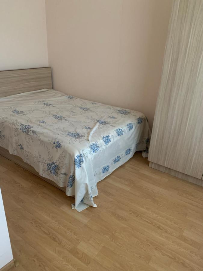 Artyomi Toon Apartman Dilisan Kültér fotó